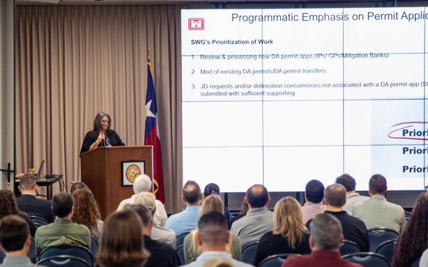 Galveston District Hosts Regulatory Outreach Event