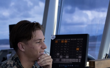 Air Traffic Control Operators Monitor Flight Line on MCAS Miramar