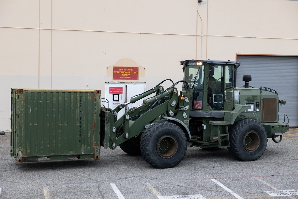 11th Marine Expeditionary Unit and I Marine Expeditionary Force Support Battalion conduct prescheduled strategic mobility exercise