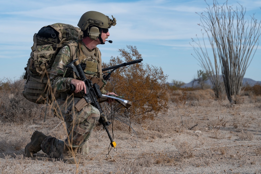 Mission Sustainment Team Airmen train desert land navigation