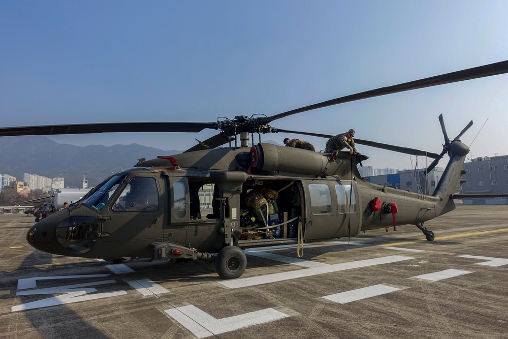 2-2 General Support Aviation Battalion Black Hawk Helicopter Maintenance