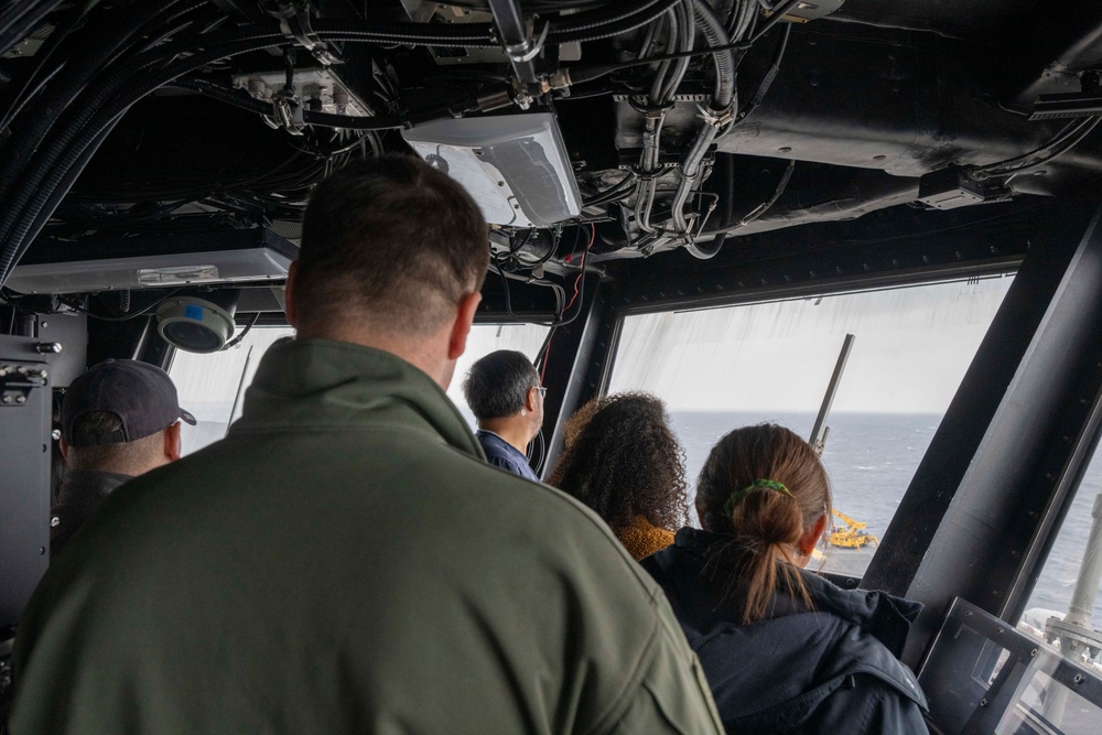 Tour aboard USS America (LHA 6)