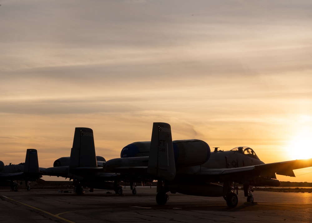 A-10 Thunderbolt II arrive in the U.S. Central Command AOR