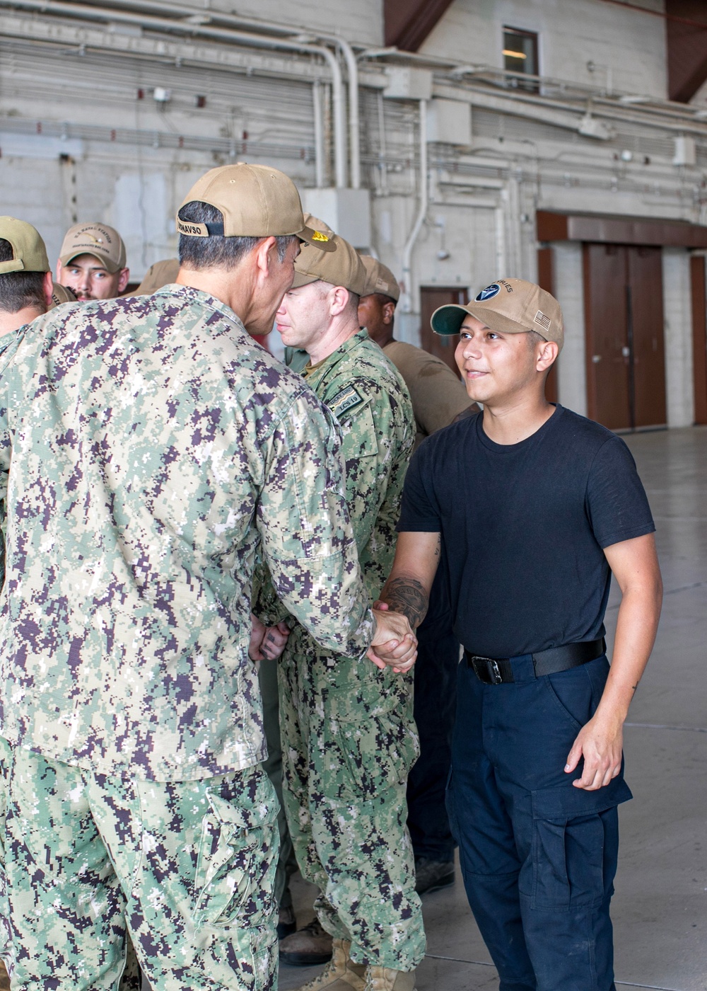 U.S. Naval Forces Southern Command/U.S. 4th Fleet Commander visits USS St. Louis and Naval Station Guantanamo Bay Sailors