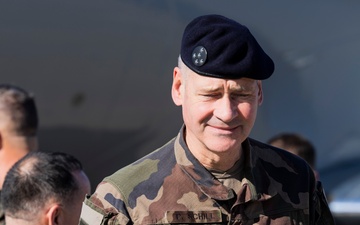 French Army Chief of Staff Visits I MEF