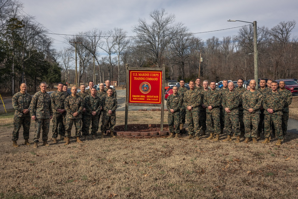 Commanding Formal Schools Course 2-25 Graduation Group Photo