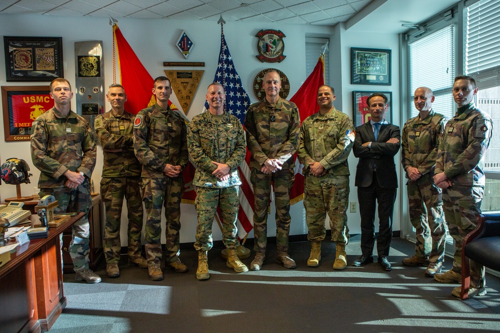 French Army Chief of Staff visits Manpower and Reserve Affairs, discusses integral role of recruiting and retention efforts