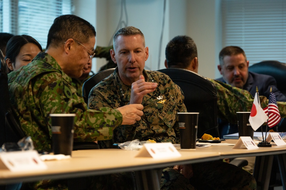 Japan Ground Self-Defense Force officials visit Manpower and Reserve Affairs, discuss innovative manpower efforts