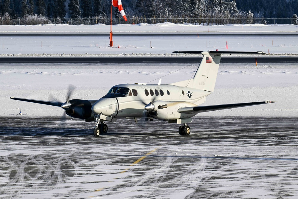 Rescue of 2 plane crash victims in Yukon Territory kicks off 176th Wing’s busy rescue week