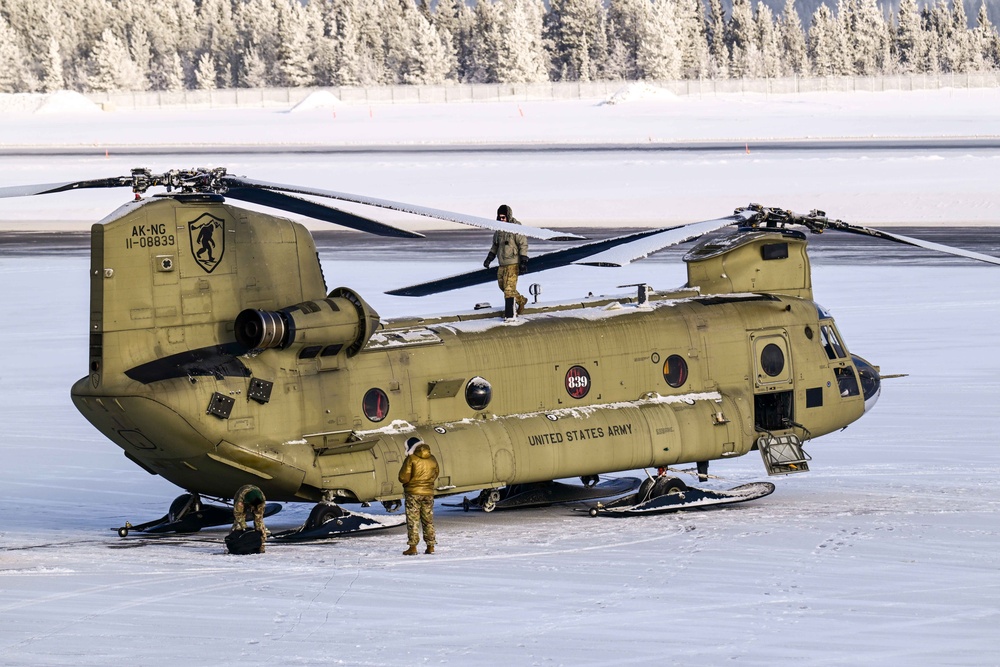 Rescue of 2 plane crash victims in Yukon Territory kicks off 176th Wing’s busy rescue week