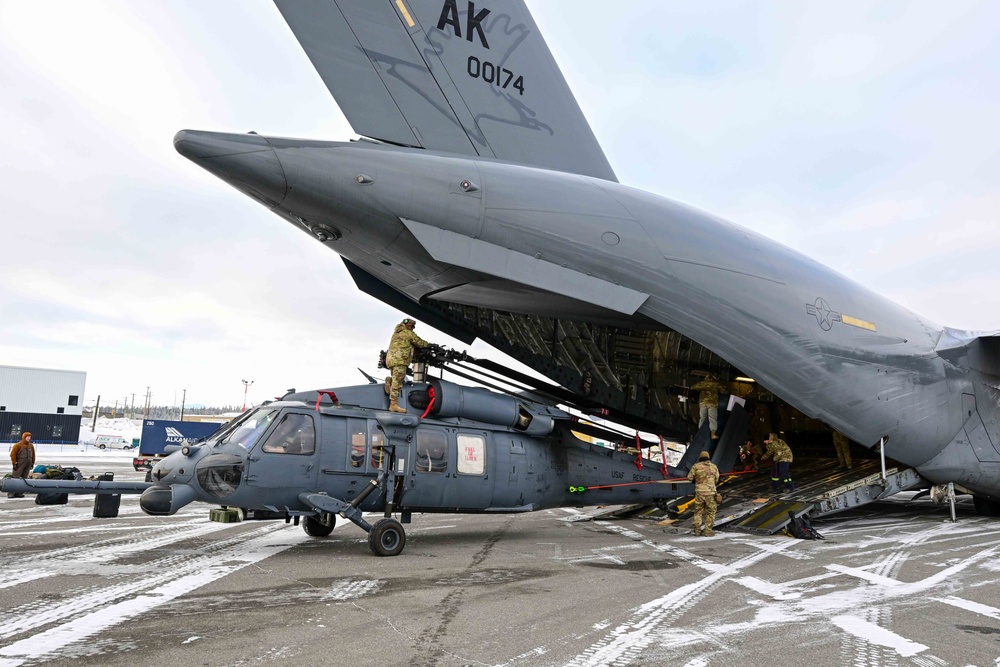 Rescue of 2 plane crash victims in Yukon Territory kicks off 176th Wing’s busy rescue week