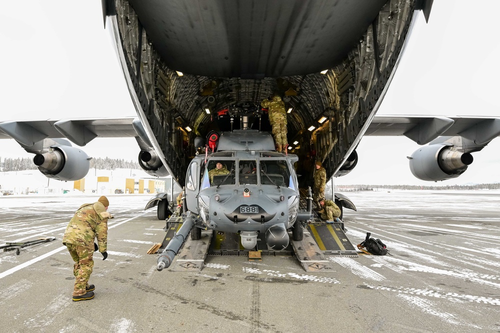 Rescue of 2 plane crash victims in Yukon Territory kicks off 176th Wing’s busy rescue week