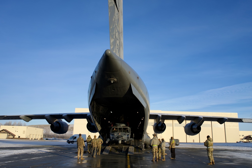 Rescue of 2 plane crash victims in Yukon Territory kicks off 176th Wing’s busy rescue week