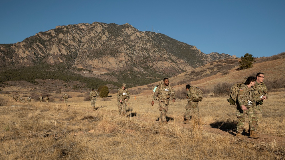 4th Combat Aviation Brigade Hosts Norwegian Foot March