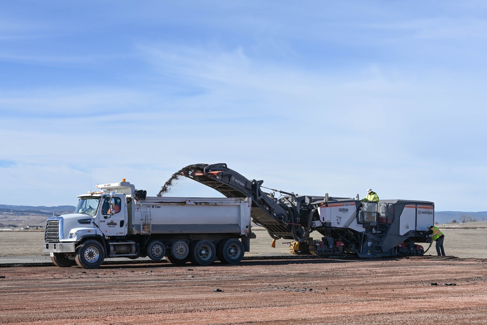 Ellsworth AFB Runway Construction