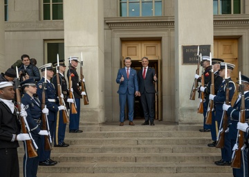 SD Hegseth Hosts Australian Deputy PM