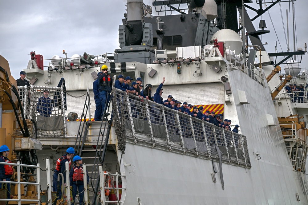 Coast Guard national security cutter returns to California from 130-day Bering Sea patrol