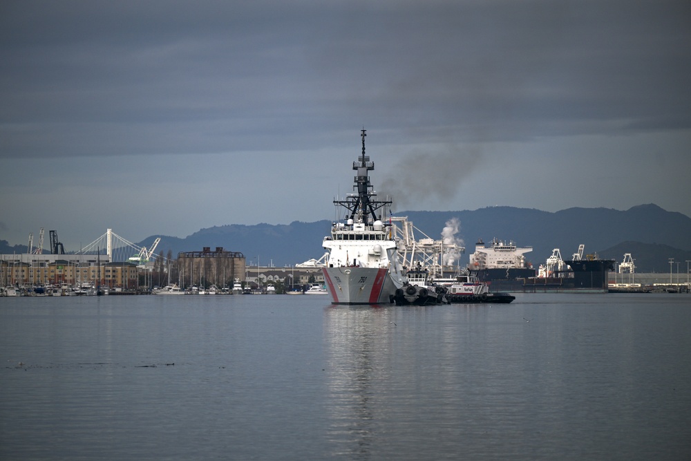 Coast Guard national security cutter returns to California from 130-day Bering Sea patrol