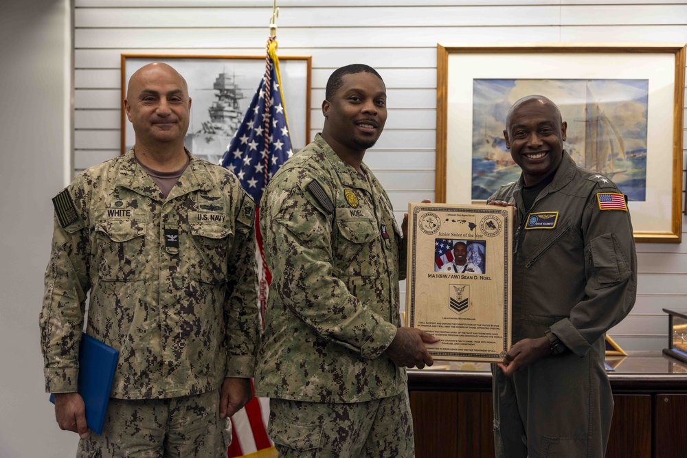 CNRH Awards Sailor of the Year and Blue Jacket of the Year