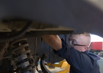 Soldiers keep U.S. Border Patrol vehicles in the mission