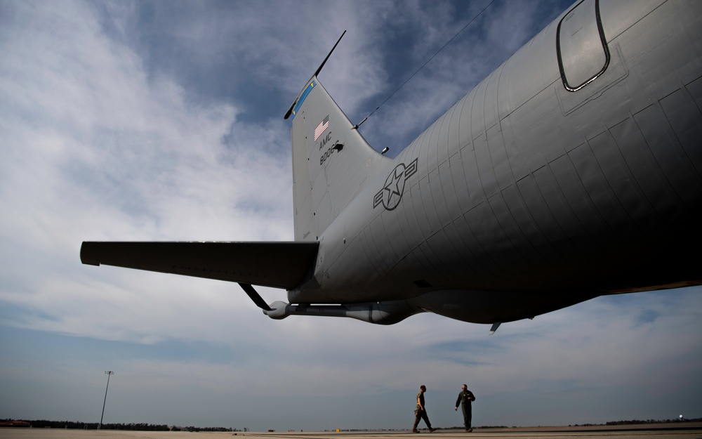 MacDill pilots fly local patterns, enhance proficiency