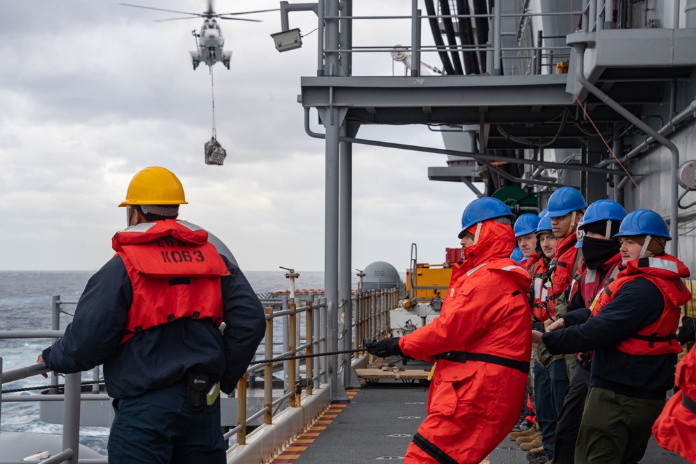 USS America (LHA 6) Conducts RAS with USNS Charles Drew (T-AKE 10)