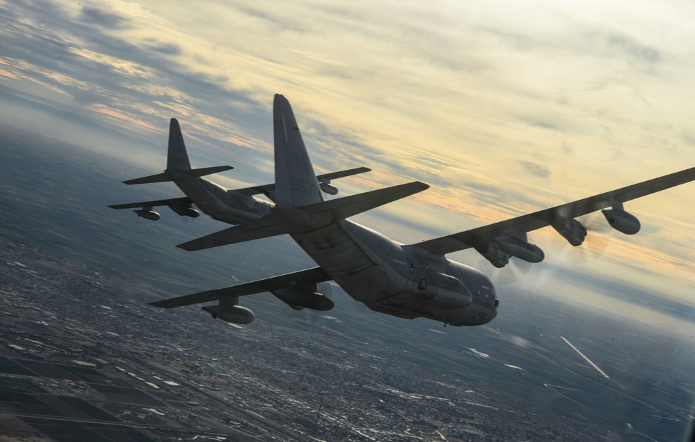 Marine KC-130Js hold formation flight training in Arizona