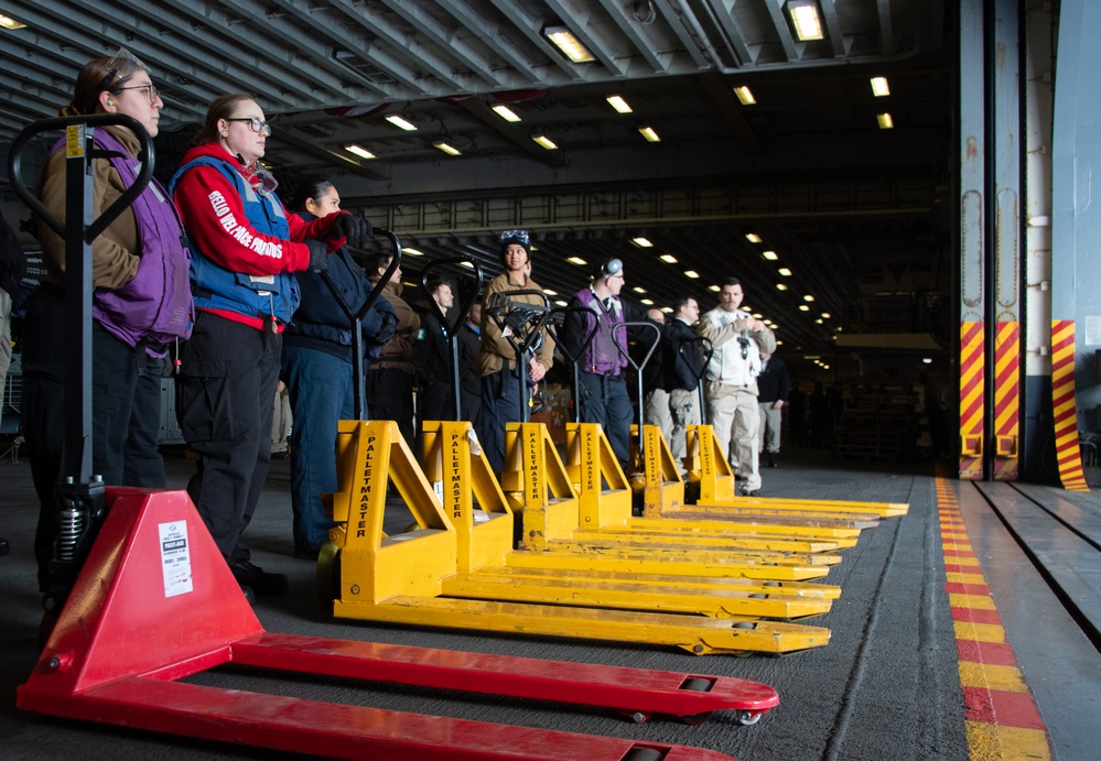 USS America (LHA 6) Conducts RAS with USNS Charles Drew (T-AKE 10)