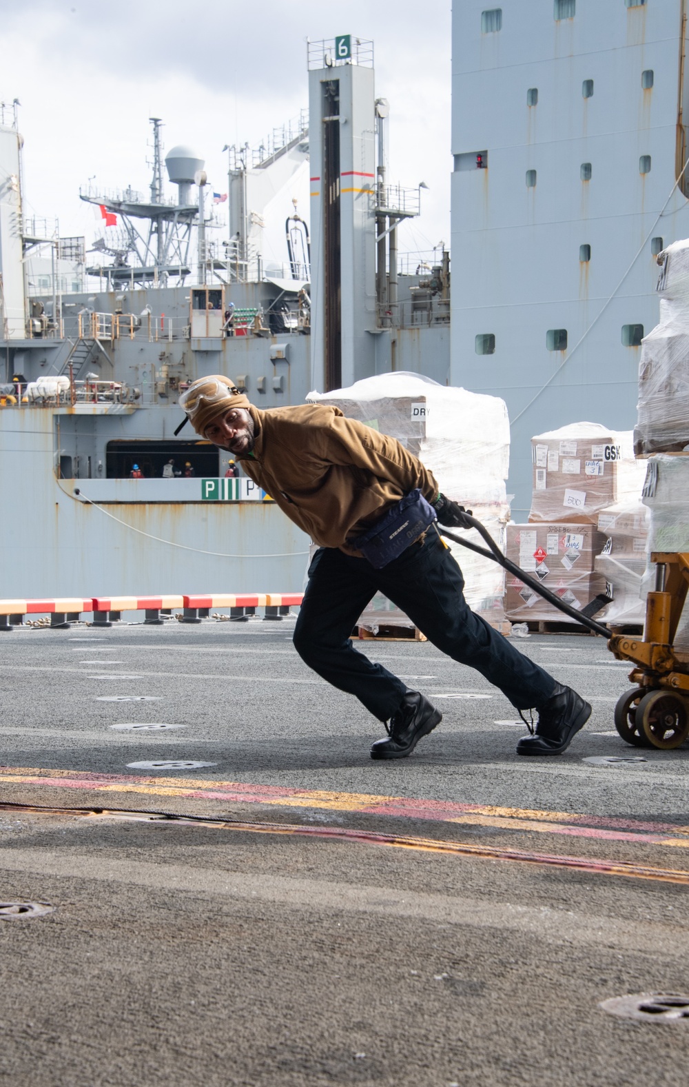 USS America (LHA 6) Conducts RAS with USNS Charles Drew (T-AKE 10)