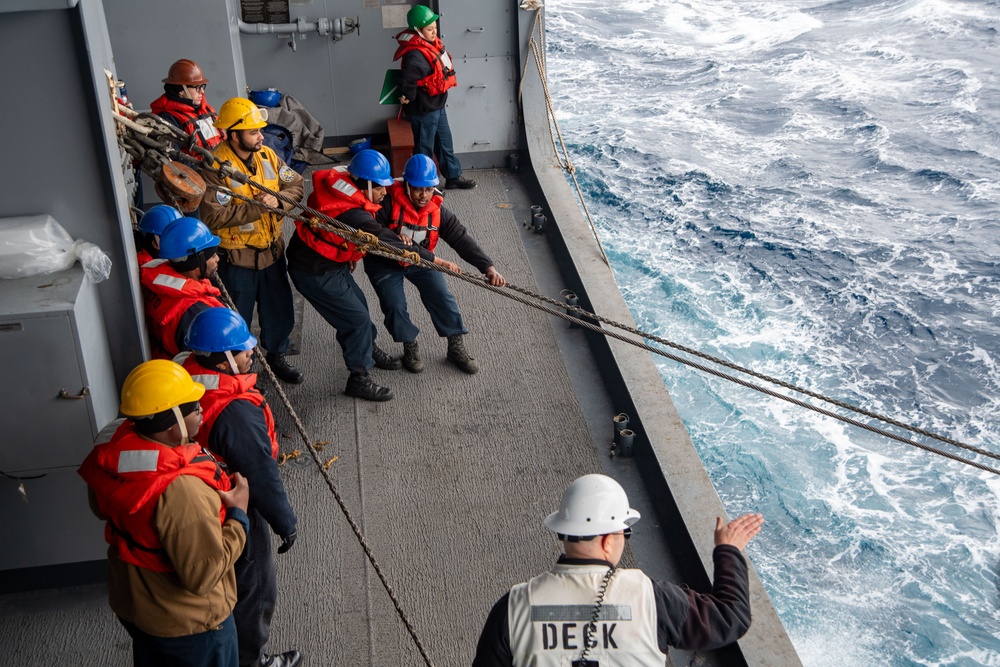 USS America (LHA 6) Conducts RAS with USNS Charles Drew (T-AKE 10)