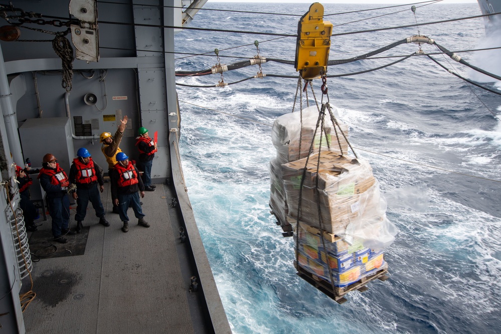 USS America (LHA 6) Conducts RAS with USNS Charles Drew (T-AKE 10)