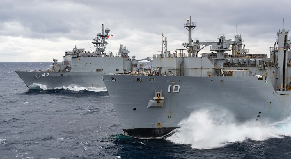 USS America (LHA 6) Conducts RAS with USNS Charles Drew (T-AKE 10)