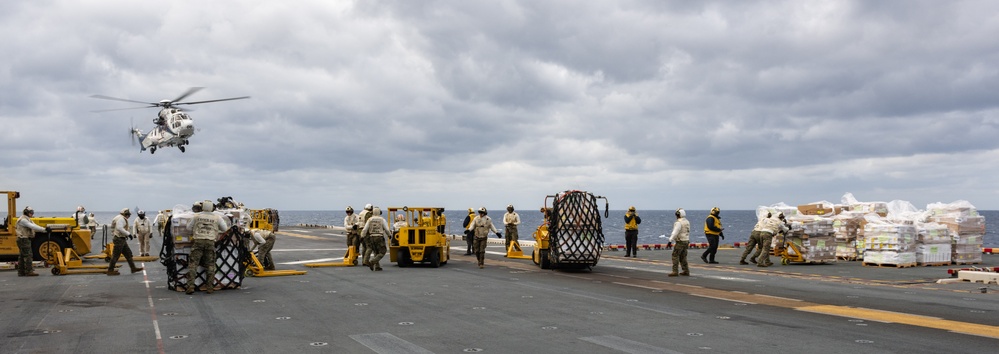 USS America (LHA 6) Conducts RAS with USNS Charles Drew (T-AKE 10)