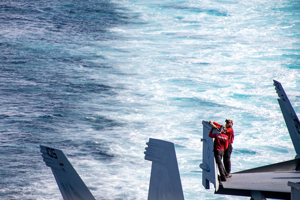 USS Carl Vinson (CVN 70) Transits the Sibutu Passage