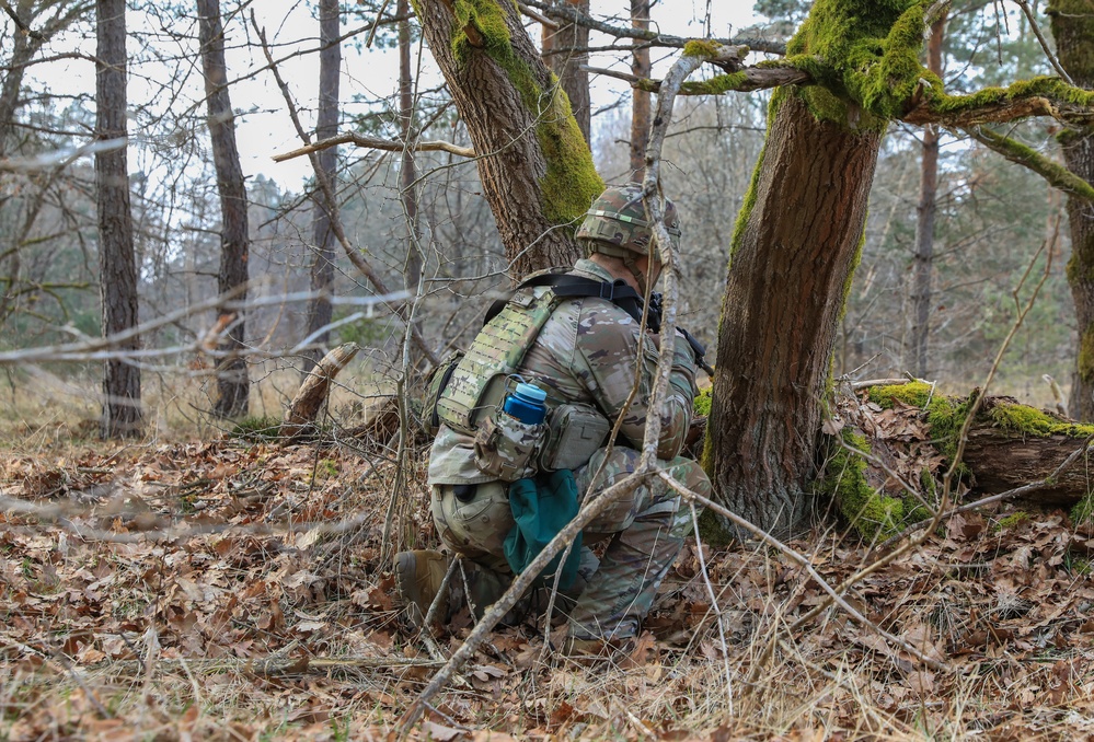 Soldiers from the 41st Field Artillery Brigade execute a surprise attack during Brigade live-fire exercise