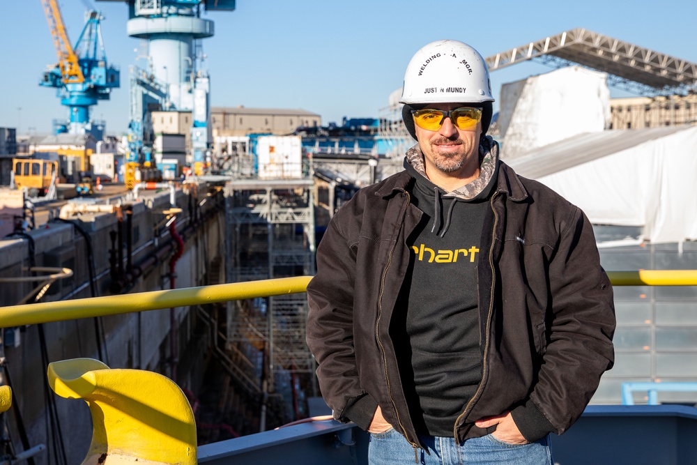 Shipyard Spotlight: Justin Mundy - Code 926 General Foreman and Hot Work Manager for the USS John Warner (SSN 785) Project