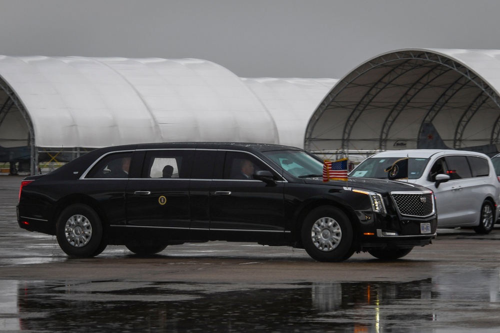 President Trump lands onboard NAS JRB New Orleans