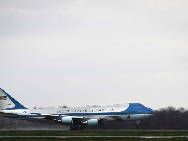 President Trump lands onboard NAS JRB New Orleans