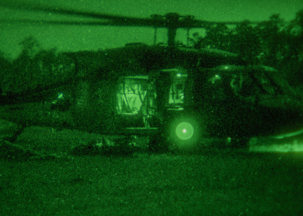 2BCT 82nd ABN DIV conducts air assault training exercise during Falcon Avalanche