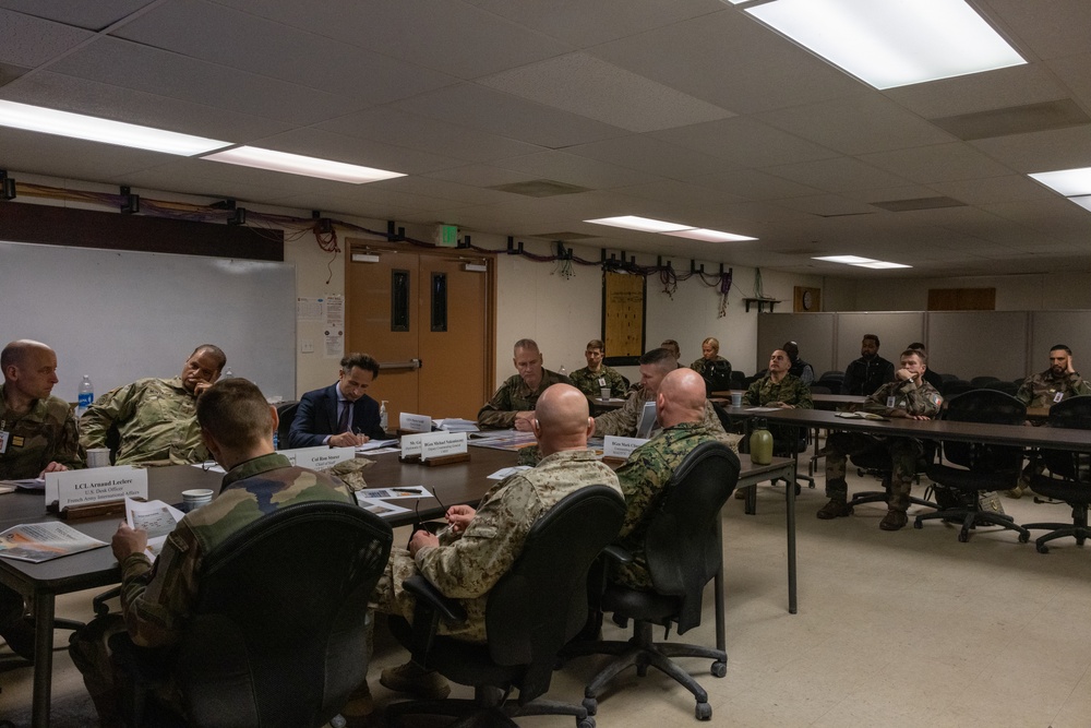 French Army Chief of Staff meets with I MEF leaders, flies in 3rd MAW MV-22B Osprey