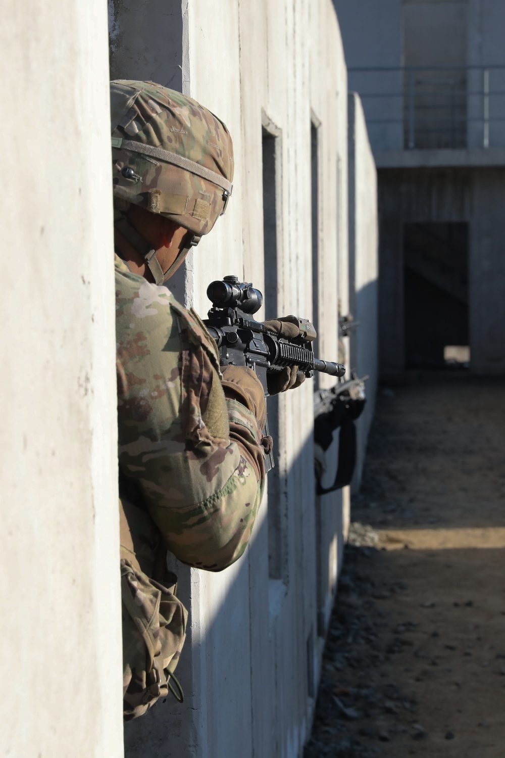 4th Battalion, 6th Infantry Regiment Conducts Urban Assault Training in Bulgaria