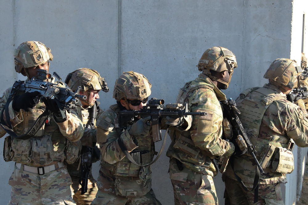 4th Battalion, 6th Infantry Regiment Conducts Urban Assault Training in Bulgaria