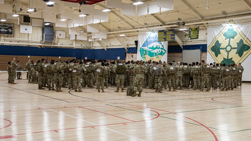 4th Combat Aviation Brigade Hosts Norwegian Foot March