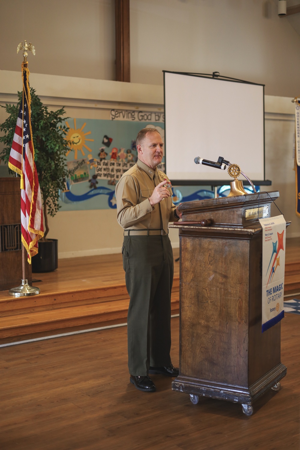 Colonel Bortnem attends Sea Island Rotary Club Meeting