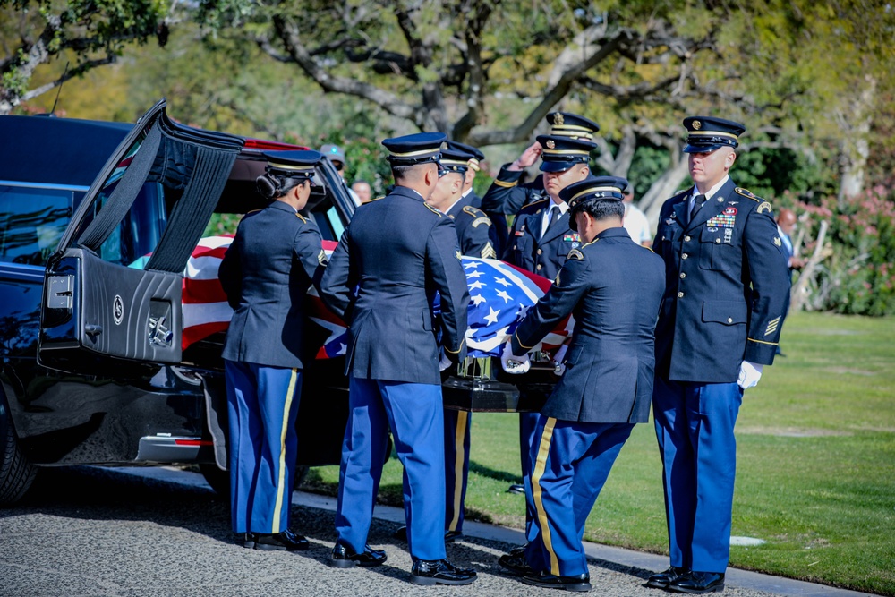 Guard Leaders Bid Farewell to Former Chief