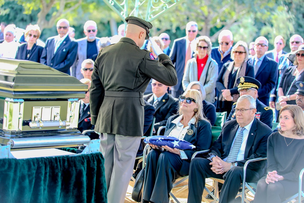 Guard Leaders Bid Farewell to Former Chief