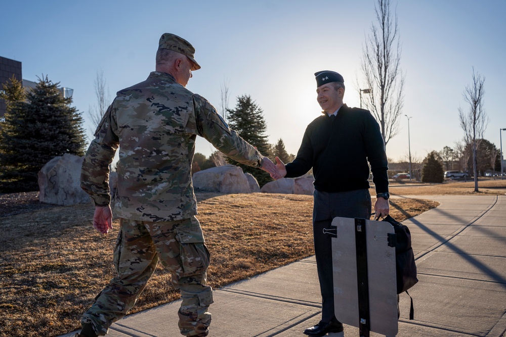 Maj. Gen. Gagnon Meets with STARCOM Leaders to Discuss Intelligence Training