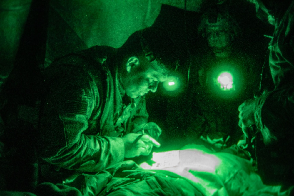 Paratroopers train mass casualty scenario during Falcon Avalanche