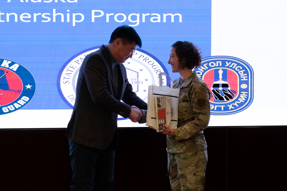 Alaska State Program Director recieves gift from Mongolian MinDef