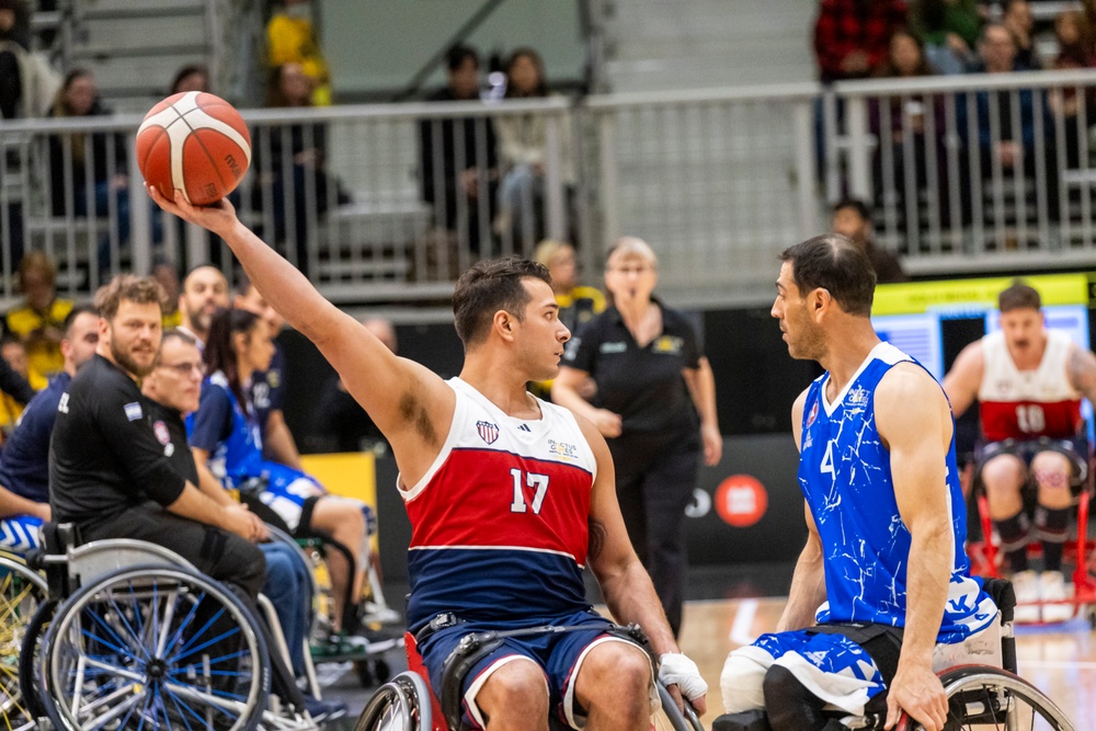 Team U.S. competes against Israel in wheelchair basketball finals, earns silver